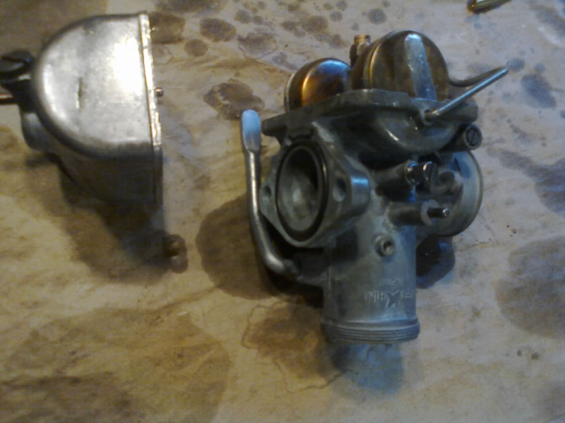 Illustration for article titled CL100 Carburetor Rebuild (and Tank Update)